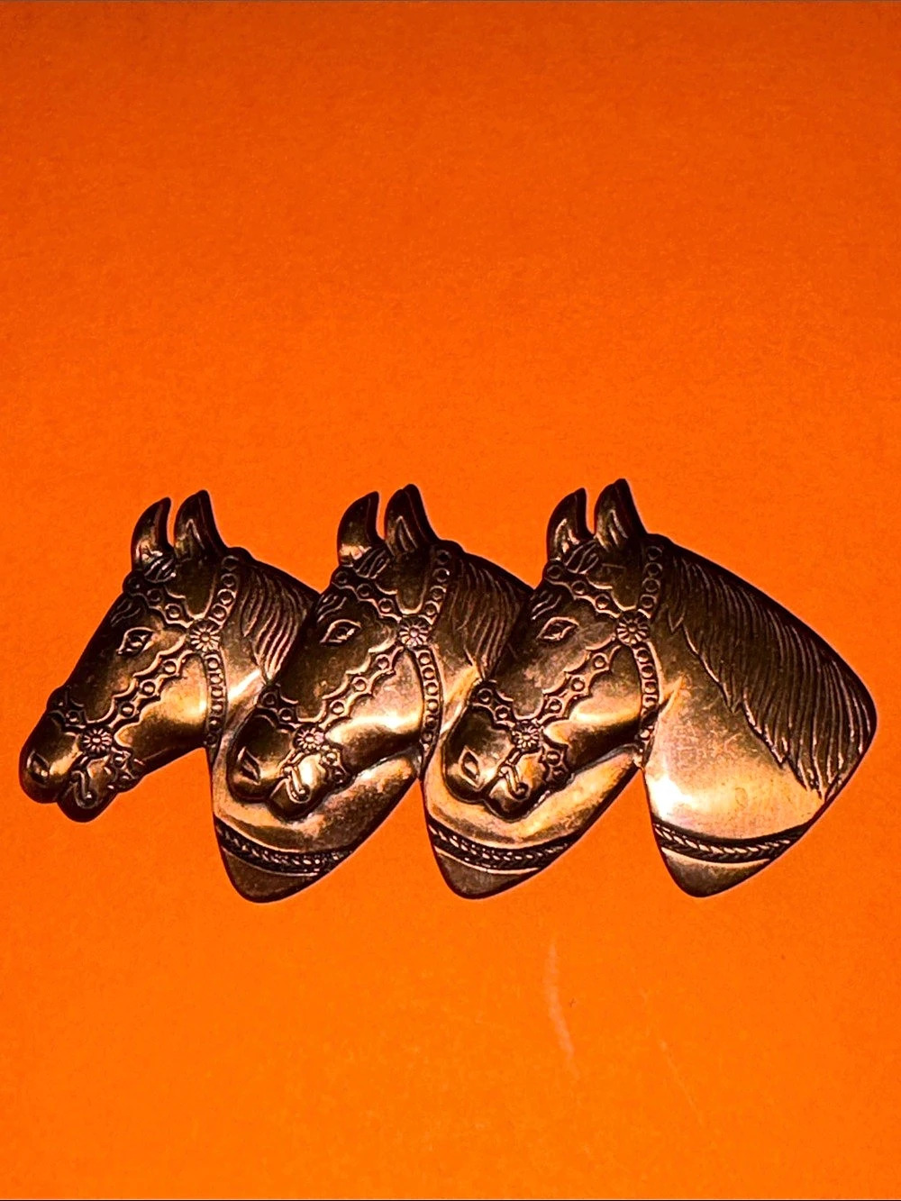 Three-Horse Brooch in Brown